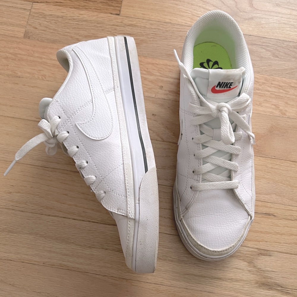 Size 10 white Nike sneakers
